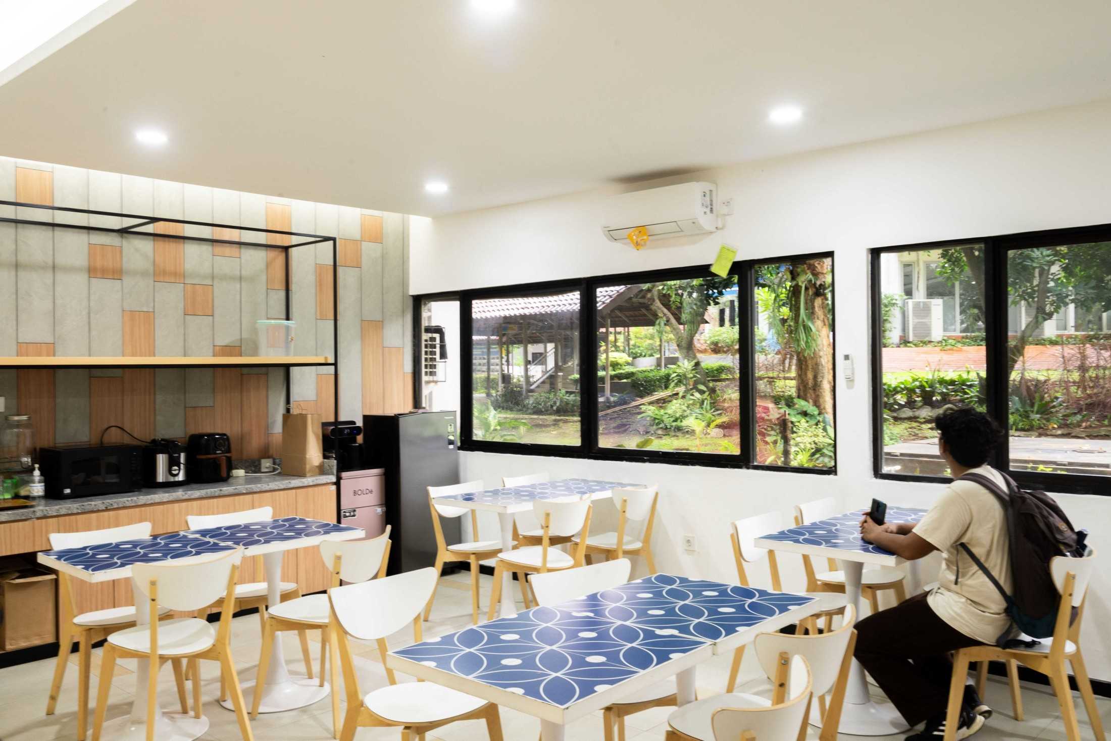 Studio Slenpan Ruang Makan Staf Dekanat Psikologi Ui Jl. Lkr. Kampus Raya Jl. Prof. Dr. R Slamet Iman Santoso, Pondok Cina, Kecamatan Beji, Kota Depok, Jawa Barat 16424, Indonesia Jl. Lkr. Kampus Raya Jl. Prof. Dr. R Slamet Iman Santoso, Pondok Cina, Kecamatan Beji, Kota Depok, Jawa Barat 16424, Indonesia Studio-Slenpan-Ruang-Makan-Staf-Dekanat-Psikologi-Ui  217367