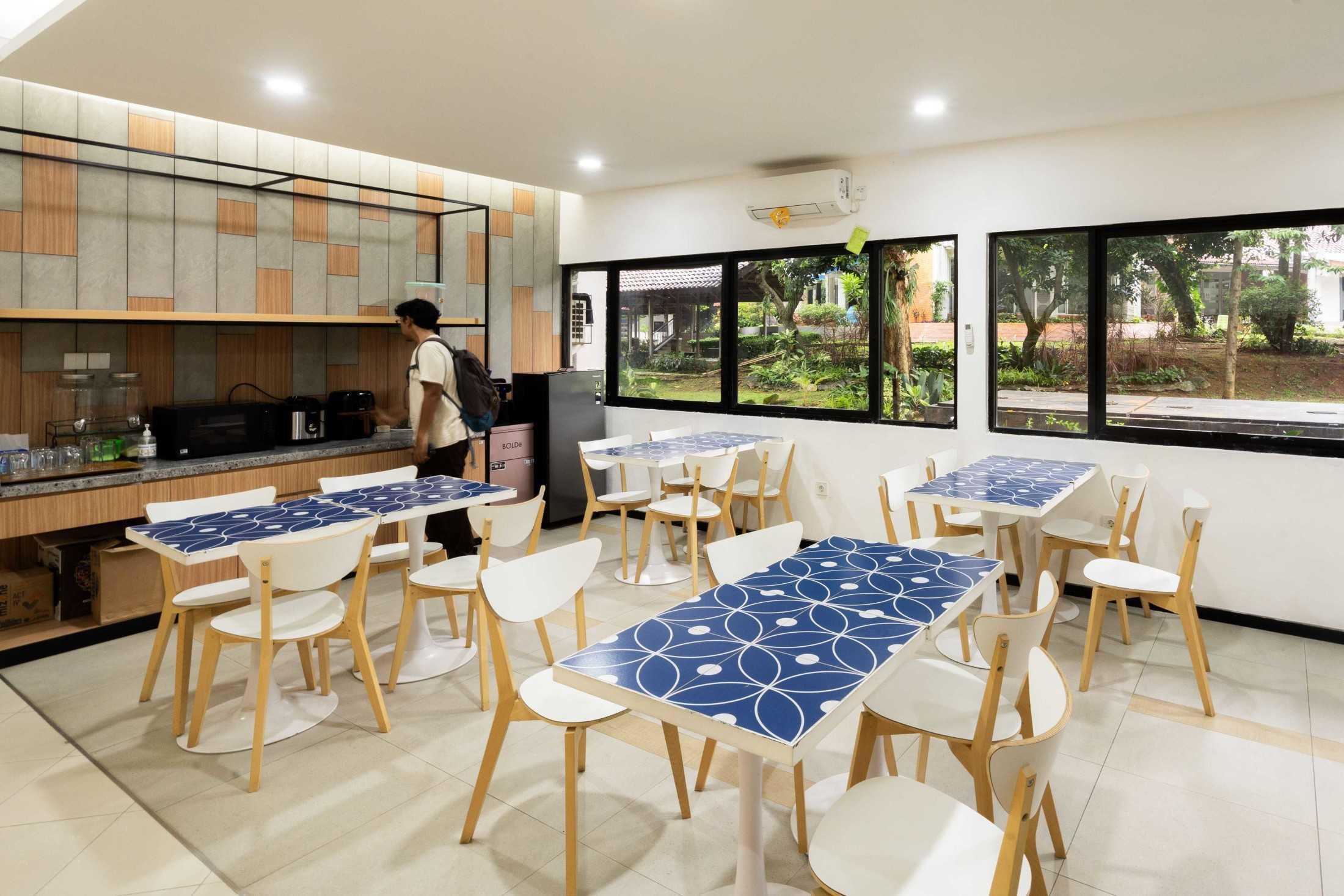 Studio Slenpan Ruang Makan Staf Dekanat Psikologi Ui Jl. Lkr. Kampus Raya Jl. Prof. Dr. R Slamet Iman Santoso, Pondok Cina, Kecamatan Beji, Kota Depok, Jawa Barat 16424, Indonesia Jl. Lkr. Kampus Raya Jl. Prof. Dr. R Slamet Iman Santoso, Pondok Cina, Kecamatan Beji, Kota Depok, Jawa Barat 16424, Indonesia Studio-Slenpan-Ruang-Makan-Staf-Dekanat-Psikologi-Ui  217371