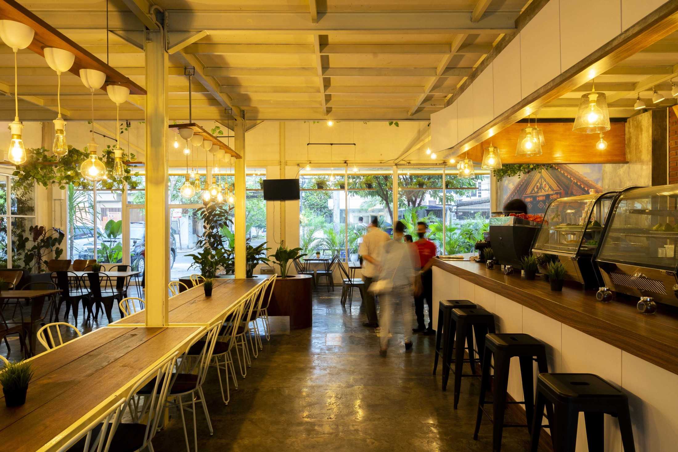 Studio Slenpan Jambo Kupi Kali Deres Jl. Raya Rw. Bambu No.a4, Rt.7/rw.7, Ps. Minggu, Kota Jakarta Selatan, Daerah Khusus Ibukota Jakarta 12520, Indonesia Jl. Raya Rw. Bambu No.a4, Rt.7/rw.7, Ps. Minggu, Kota Jakarta Selatan, Daerah Khusus Ibukota Jakarta 12520, Indonesia Studio-Slenpan-Jambo-Kupi-Kali-Deres  217383