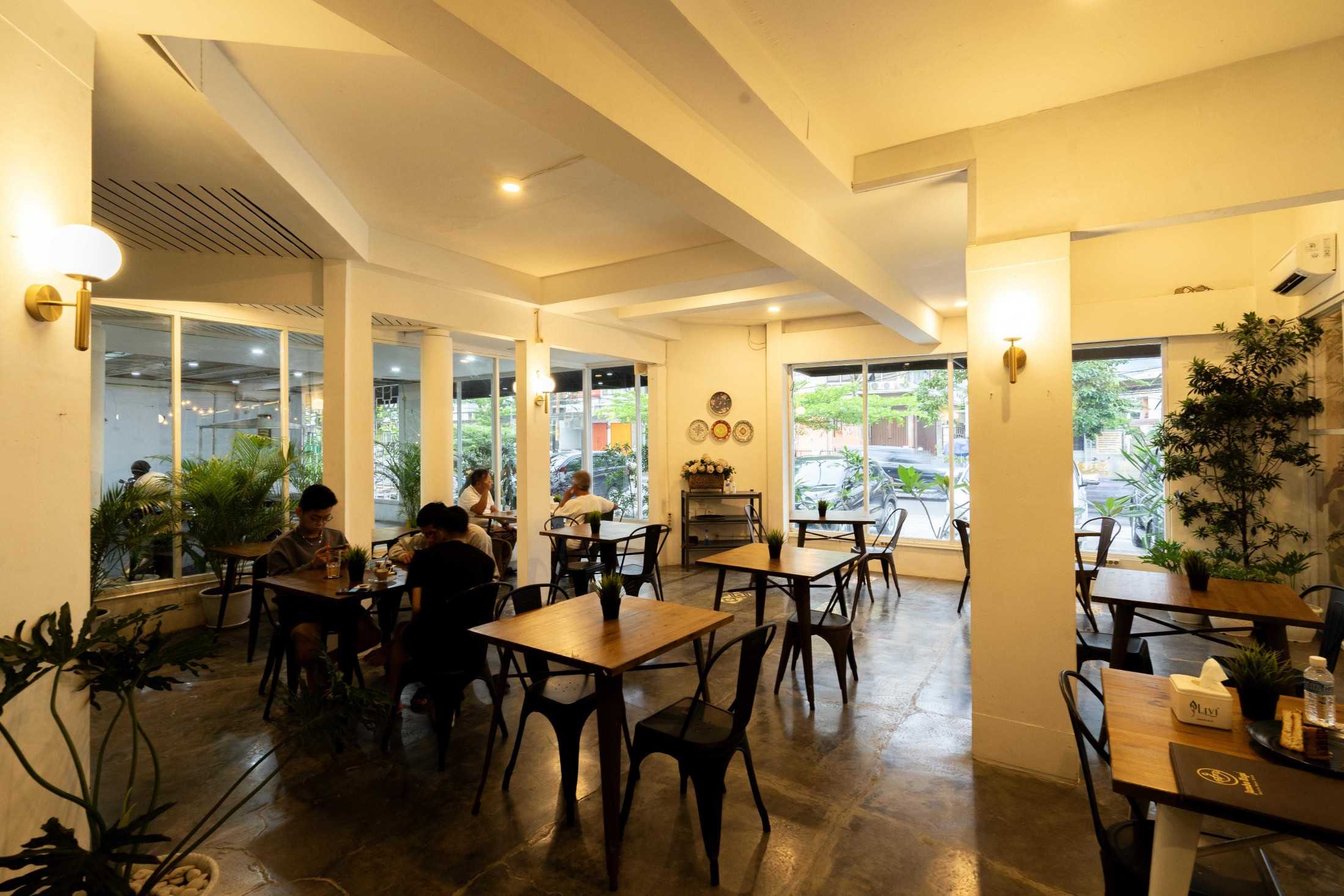 Studio Slenpan Jambo Kupi Kali Deres Jl. Raya Rw. Bambu No.a4, Rt.7/rw.7, Ps. Minggu, Kota Jakarta Selatan, Daerah Khusus Ibukota Jakarta 12520, Indonesia Jl. Raya Rw. Bambu No.a4, Rt.7/rw.7, Ps. Minggu, Kota Jakarta Selatan, Daerah Khusus Ibukota Jakarta 12520, Indonesia Studio-Slenpan-Jambo-Kupi-Kali-Deres  217391