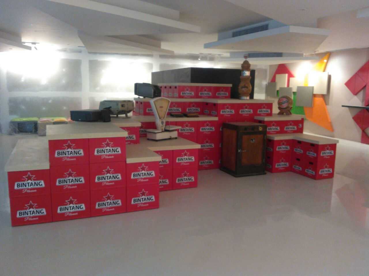 Photo Display Area Office Renovasi Front Office Pabrik Bir Bintang 4
